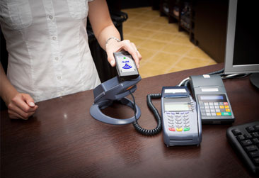 MOBILE-PAYMENTS-366X251 mobile-payments-366x251